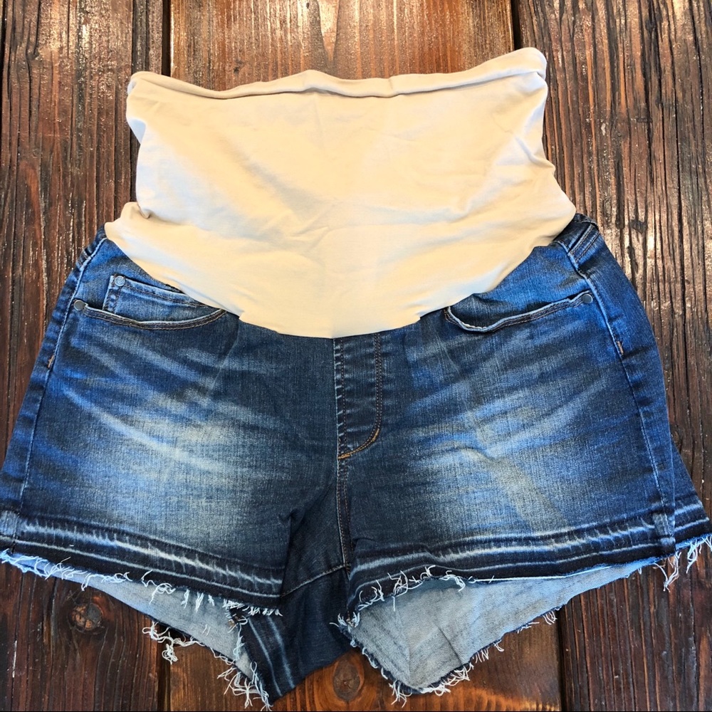 AOS maternity shorts